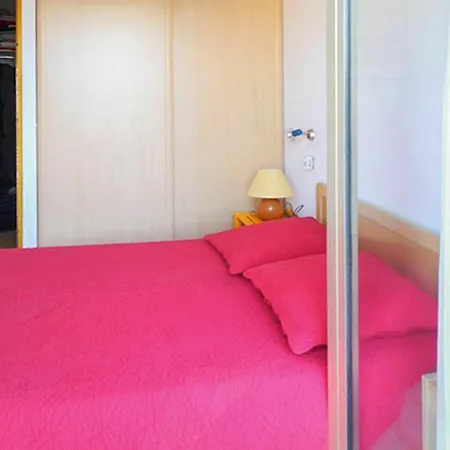 Beautiful In On The French Riviera, With 2 Bedro Apartment Le Lavandou